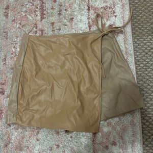 faux leather two-toned pants store skort